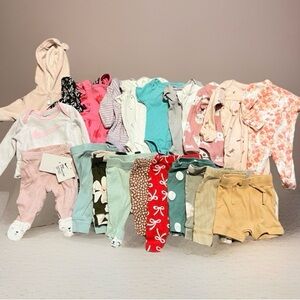 Lot Of 23 Pieces Baby Girl Clothes (Newborn) Pre-owned (#135)